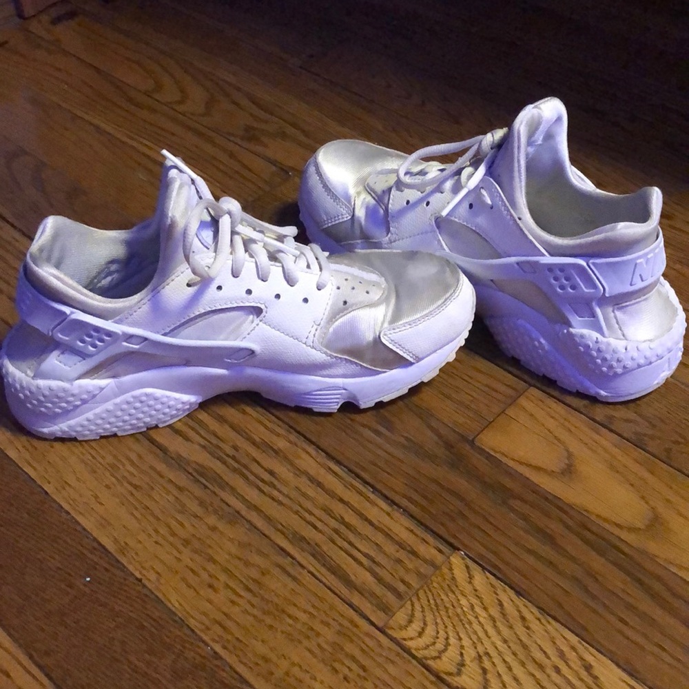 NIKE huaraches